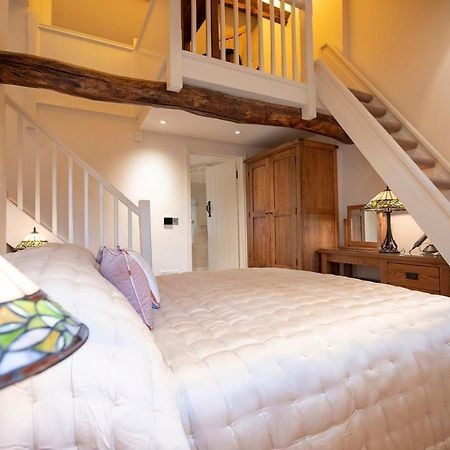 Neroli River View Apartment Bourton-on-the-Water Esterno foto